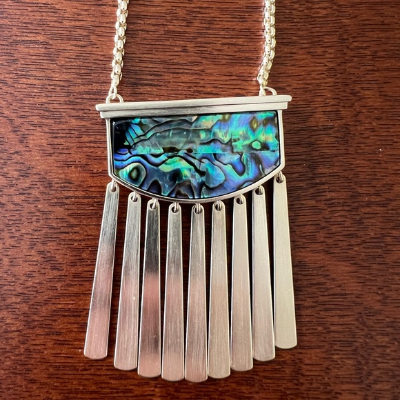 Kendra Scott Abalone Necklace - Picture 2 of 2